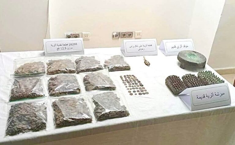 الجزائر تعلن اكتشاف كنز أثري يضم 10 آلاف قطعة نقدية تعود للفترة الرومانية