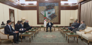 بالفيديو.. رئيس الجمهورية يستقبل رئيس “الفيفا” جياني إنفانتينو الرئيس تبون يستقبل انفانتينو والوفد المرافق له