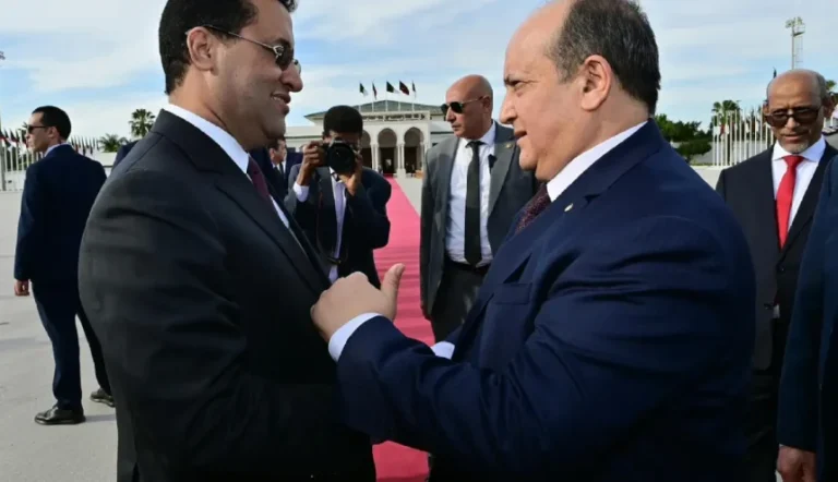 الوزير الأول الموريتاني يغادر الجزائر بعد توقيع اتفاقيات تعاون جديدة